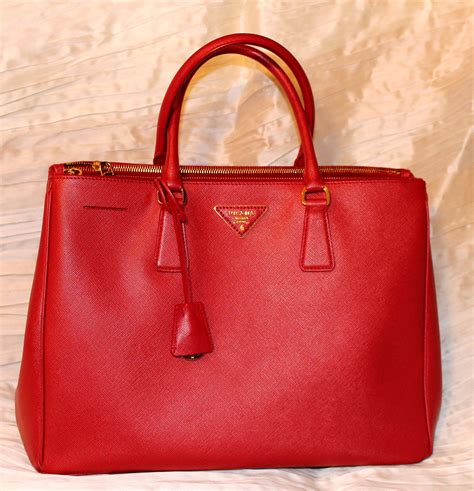 borsa prada manico plastica prezzi|farfetch borse prada donna.